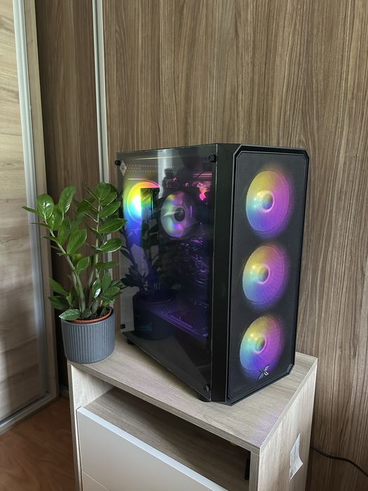 Нов Бюджетен Геймърски Компютър / Ryzen 3 3200G / B550M / RGB / Отличен за Игри и Работа