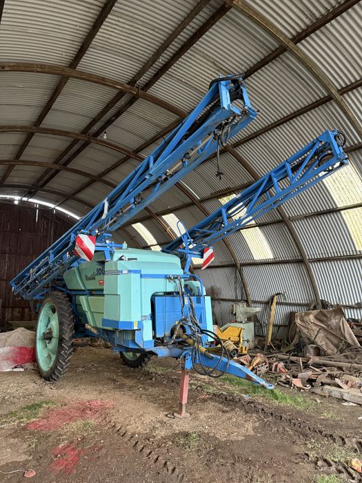 Instalatie erbicidat Berthoud Racer