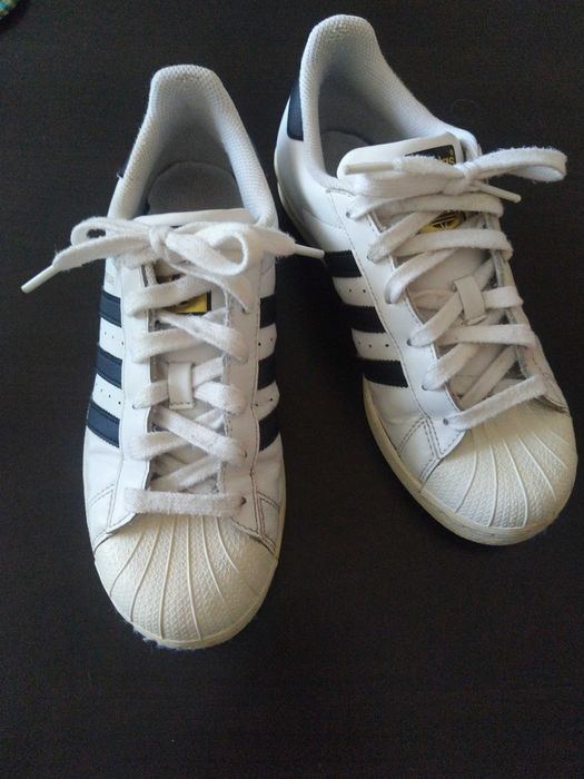 Vând pantofi sport "Adidas originals" mărimea 38