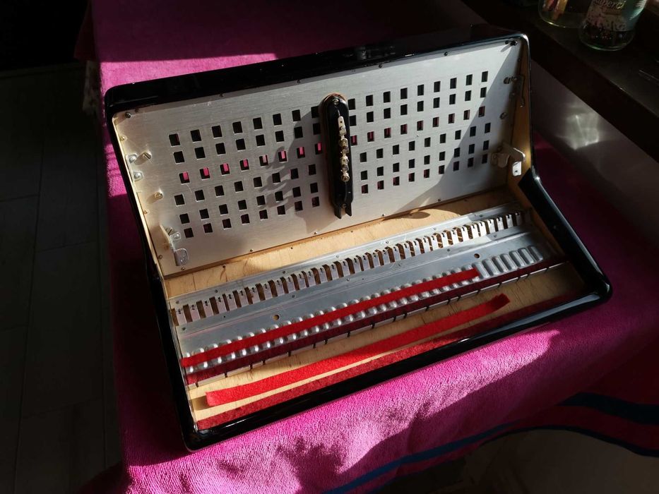 Papuceala/Aliniere Claviatura Acordeon Hohner Verdi/Tango/Weltmeister