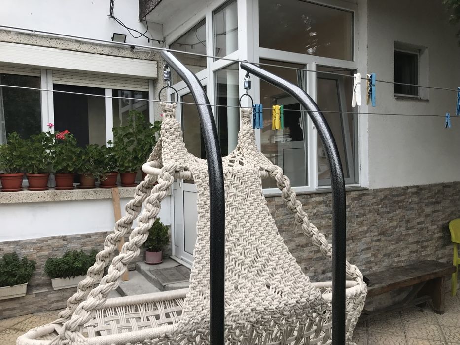 Люлеещо се кресло за градина