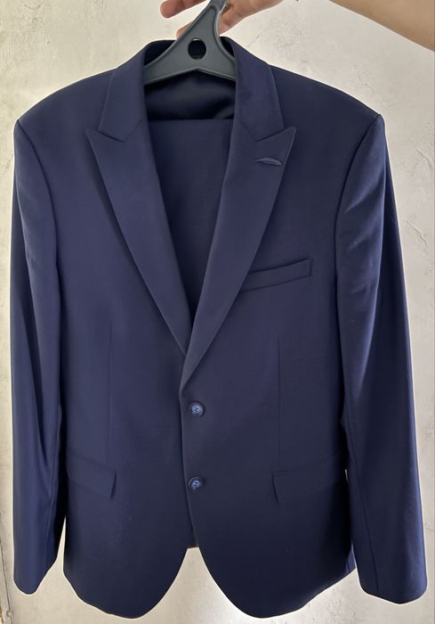 Костюм классический мужской тройка