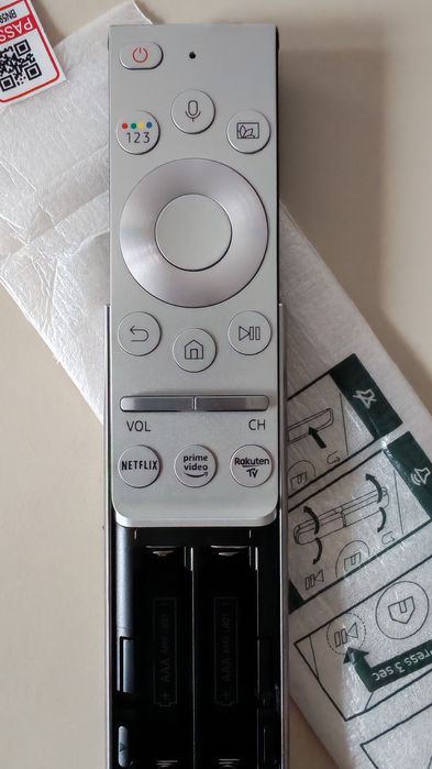 Vând telecomanda Samsung smart, originală din fabrica, Metal, Noua!