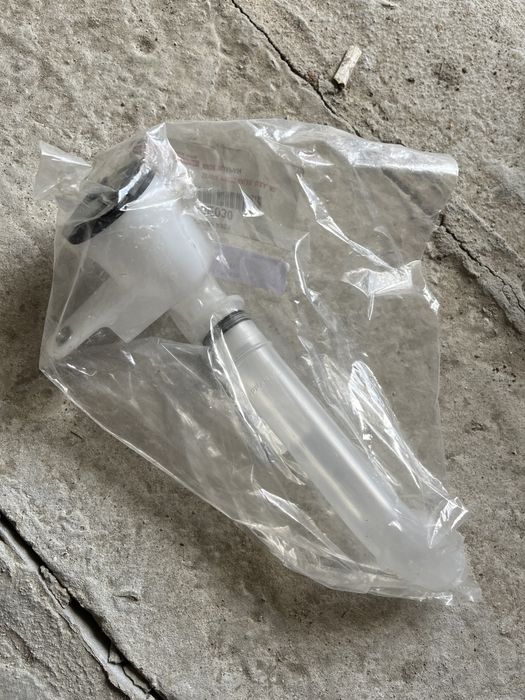 Горловина бачок умывателья Тойота Хайландер