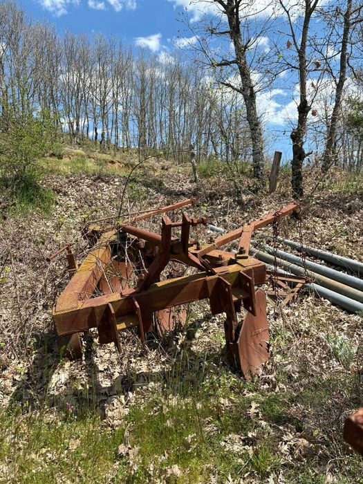 трактор Беларус 1221 и селскостопанска техника