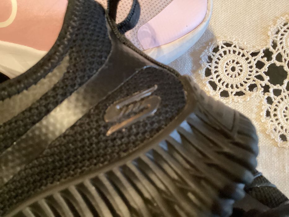 Nike №36 и Skechers №36