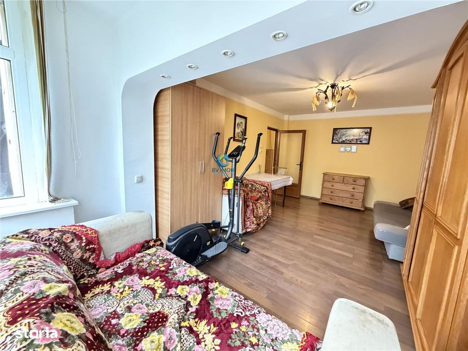 Vanzare apartament 2 camere decomandat, etaj 1, intrare Racadau