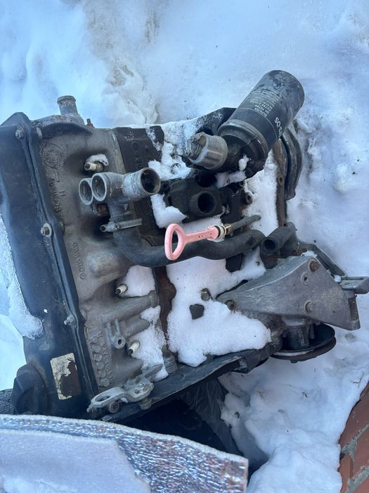 Мотор на ауди 1.8