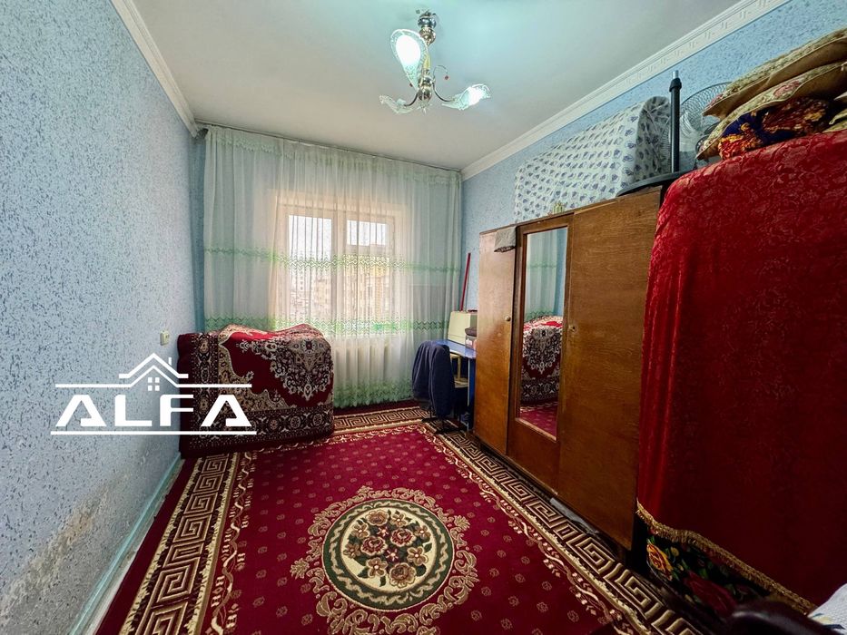 5-mkr 3 xonali 85m2 4-qavat sotiladi