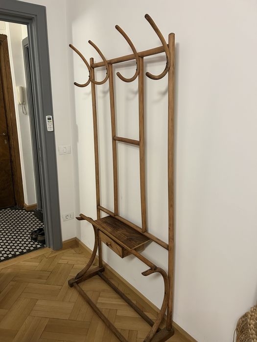 Cuier Thonet din lemn curbat de fag