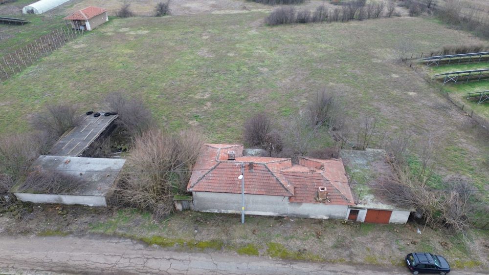 Къща с двор 8дка с. Загорци общ. Нова Загора