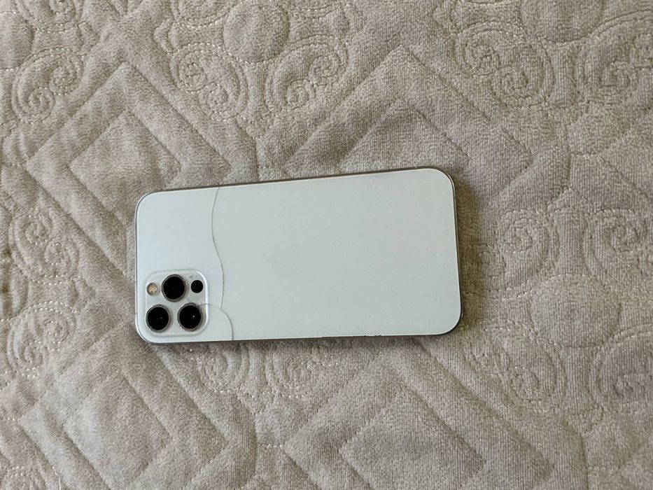 Продам Iphone 12 pro читать описание