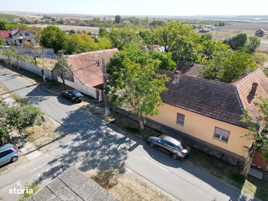 Casă individuală cu potențial investițional în Recaș, zona Centrală