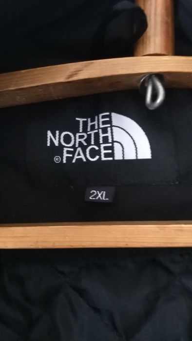 Продам ветровку.