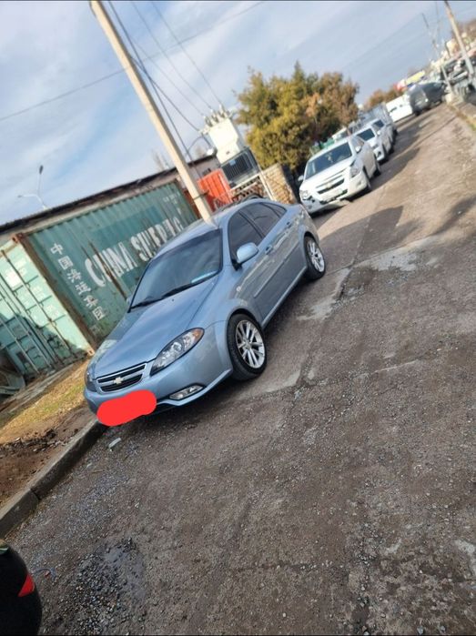 Jentra Lasetti srochna sotiladi 2013 yil