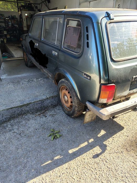 Lada Niva 1.7 i на части