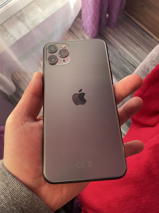 Vand iphone 11 pro max 256gb ca nou!