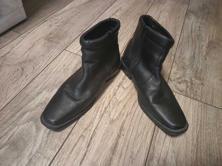 Продавам чисто нови военни боти №42