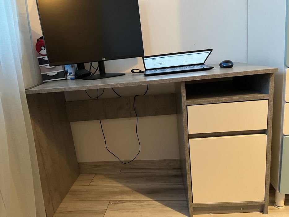 Set Mobila Jysk - adolescenti/adulti