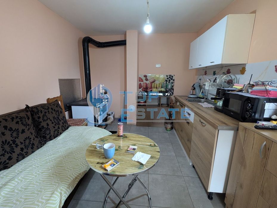 Ремонтирана тухлена къща в село Добри дял, обл. Велико Търново