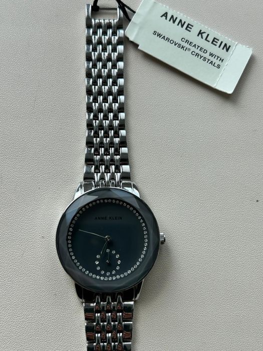 Часы с кристалами Сваровски