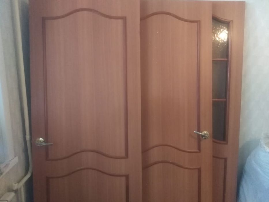 Продам 5 дверей.