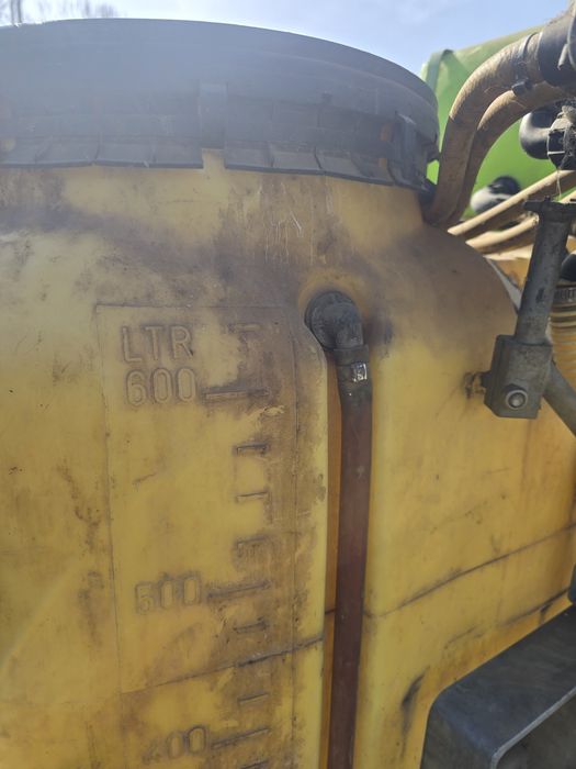 Utilaj pentru erbicidat 600L