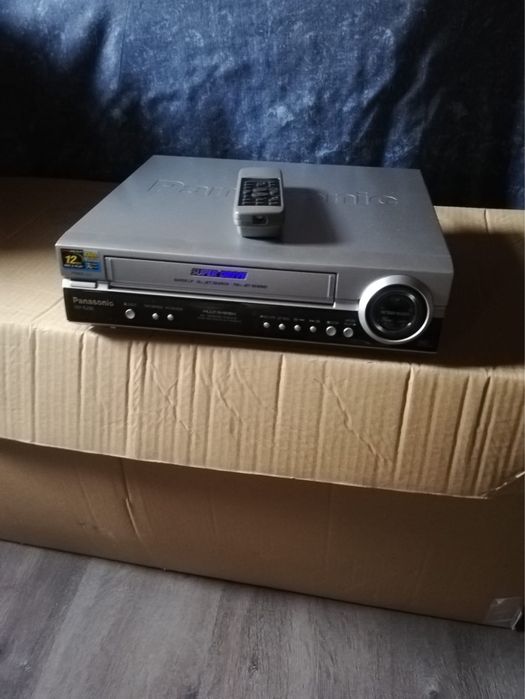 Vand DVD-uri noi
