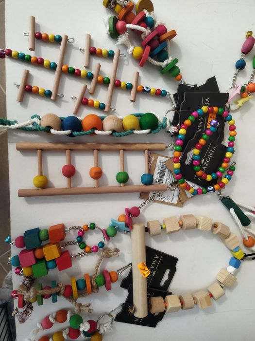 Играчка за  малък и среден папагал,играчки(папагали корела и др.птици