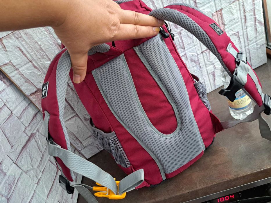 мъжка/дамска раница Jack Wolfskin-винена ,текстилна чанта,туристическа