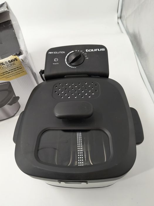 Фритюрник Taurus DF1200, 2000 W, 1,5 л, черен, сребрист

Информация :