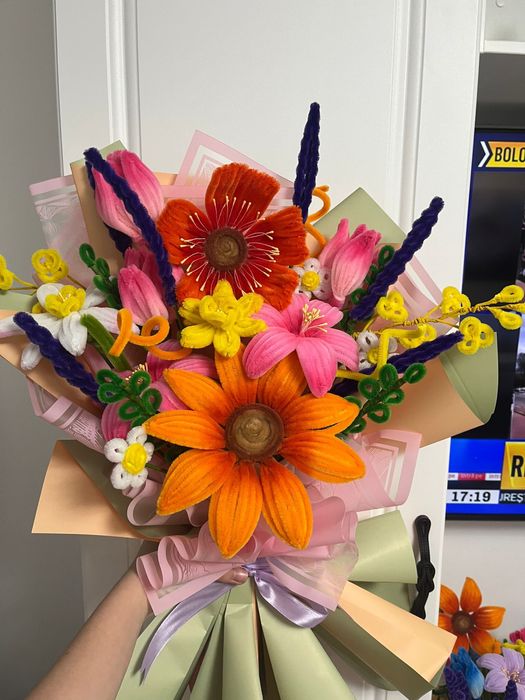 Buchete din flori plusate