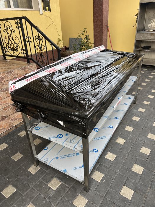 Mese profesionale de inox alimentar pentru bucatarii profesionale