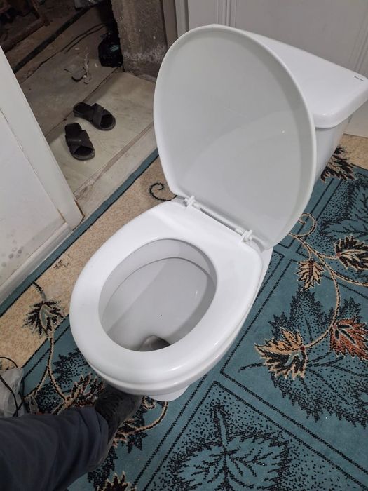 Унитаз сатылады б/у