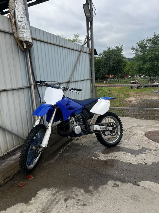 Vând yamaha yz 250 2 t pretul nu este negociabil
