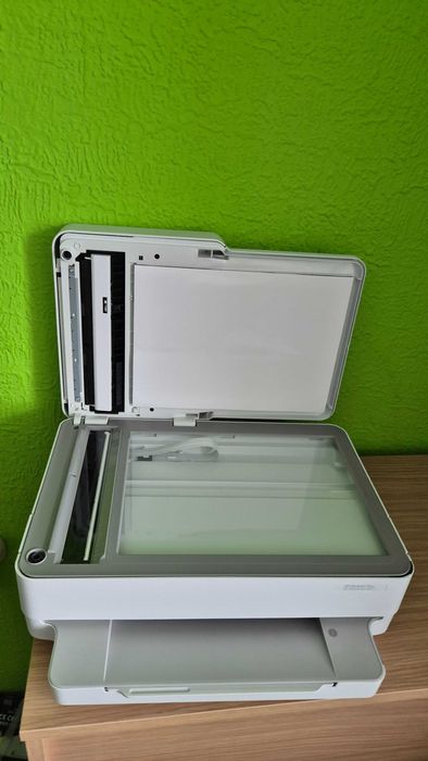 Купен 250лв Мастиленоструен цветен принтер HP Deskjet Plus скенр копир