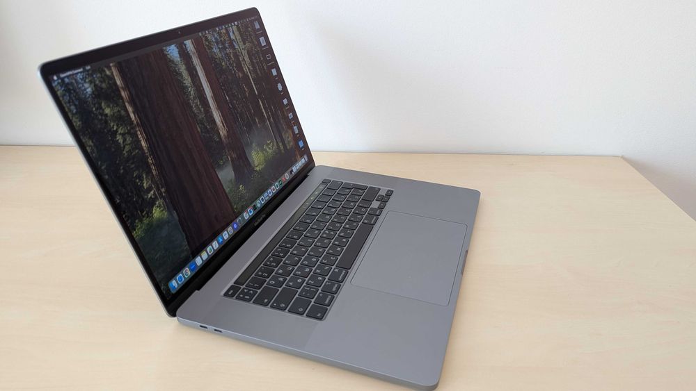 MacBook Pro 16" Core i7 2,6GHz 16GB RAM 500GB SSD (RU keyboard)