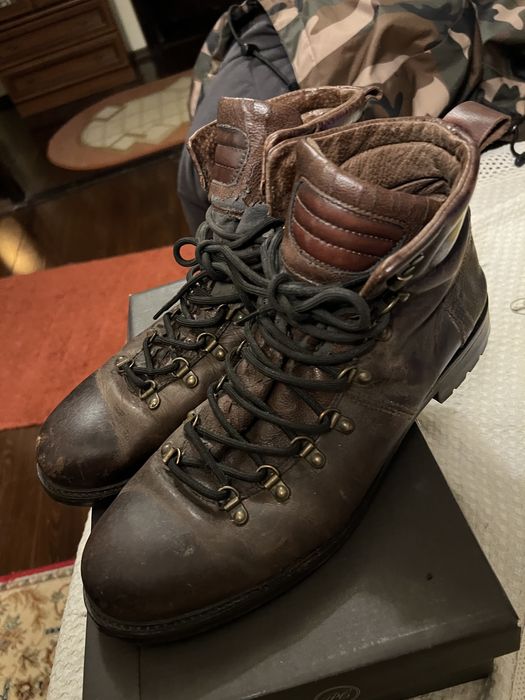 Ghete din piele foarte Uzate