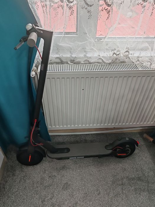 Trotineta electrica Xiaomi MI 365