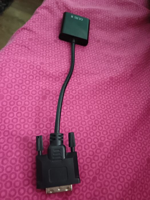 Vand adaptor de la dvi la vga