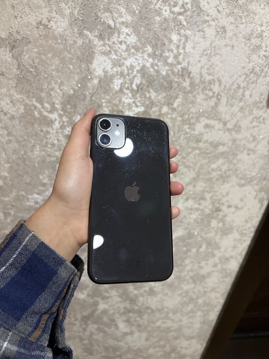 продам iphone 11,в хорошем состоянии