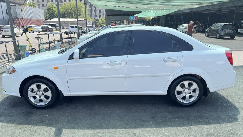 Продаю gentra 2020 года