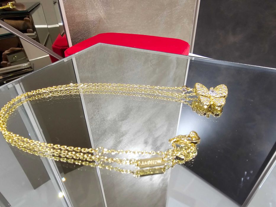 Van Cleef & Arpels VCA Gold Diamond Two Butterfly Дамско Колие
