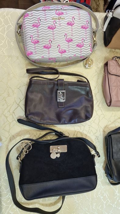 Posete dama, diferite firme