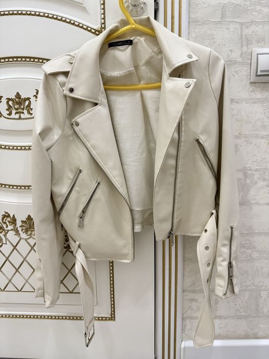 Все вещи по 9000 тг