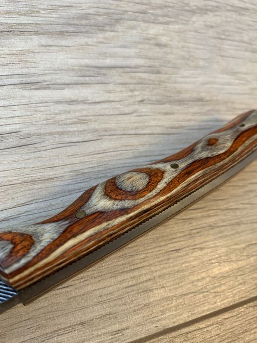 Нож ръчно изтаботен от пила за метал