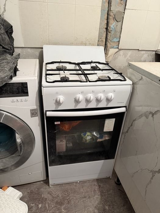 Продаю газ плиту
