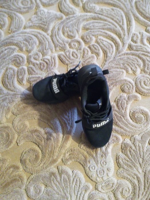 Vând papuci noi purtați de câteva ori urgent!!doar azi sunt din Onești