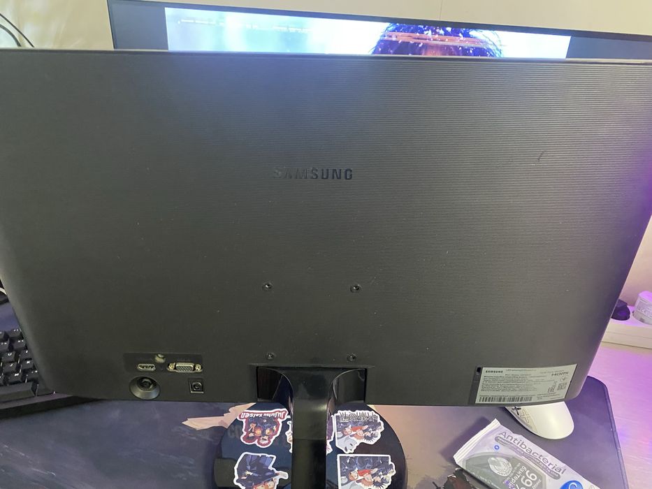 Монитор самсунг почи новыи