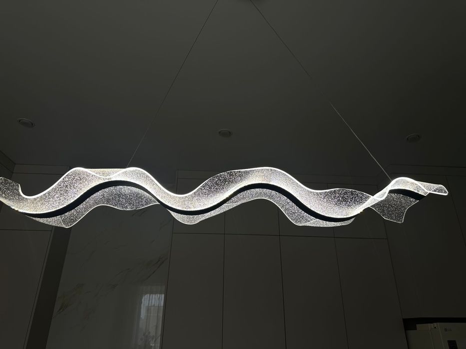 Люстра  современная, стильная